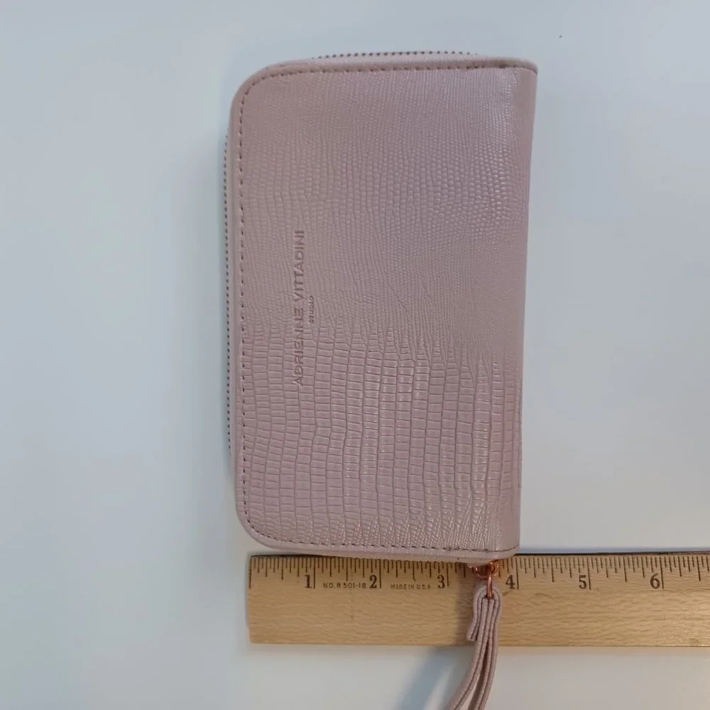 Adrienne Vittadini Wristlet Wallet Clutch Pouch Pale Dusty Pink Zip‎ Around